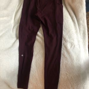 Lululemon speed up leggings with side pockets 25” length, size 6
